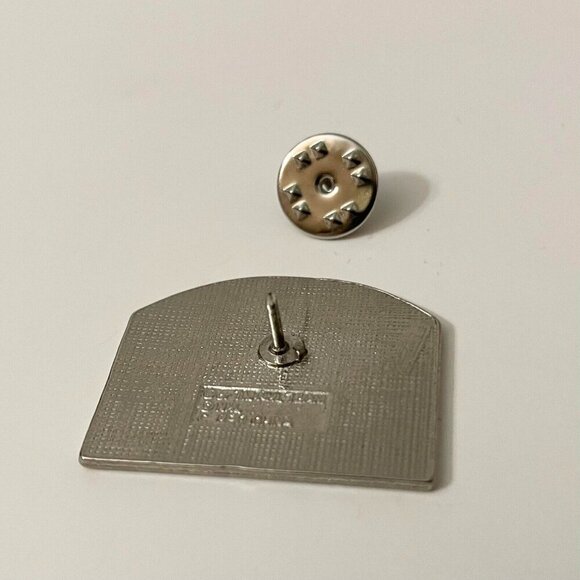 Toronto Maple Leafs vs Montreal Canadiens First Game Air Canada Centre NHL Pin - Picture 8 of 10